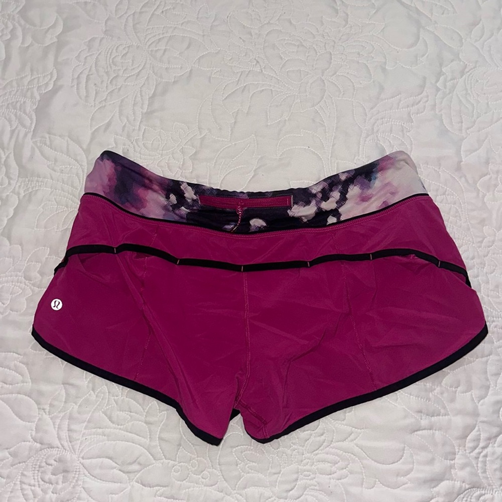 Lululemon shorts, speed up short